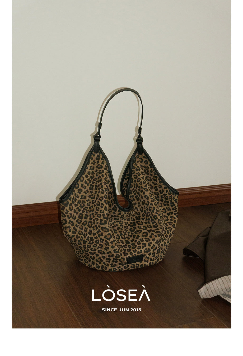 LOSEA Leopard Print Large Capacity Retro Messenger Bag