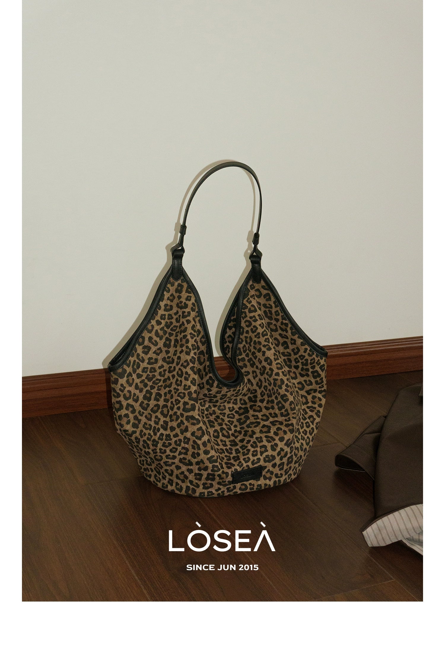 LOSEA Leopard Print Large Capacity Retro Messenger Bag