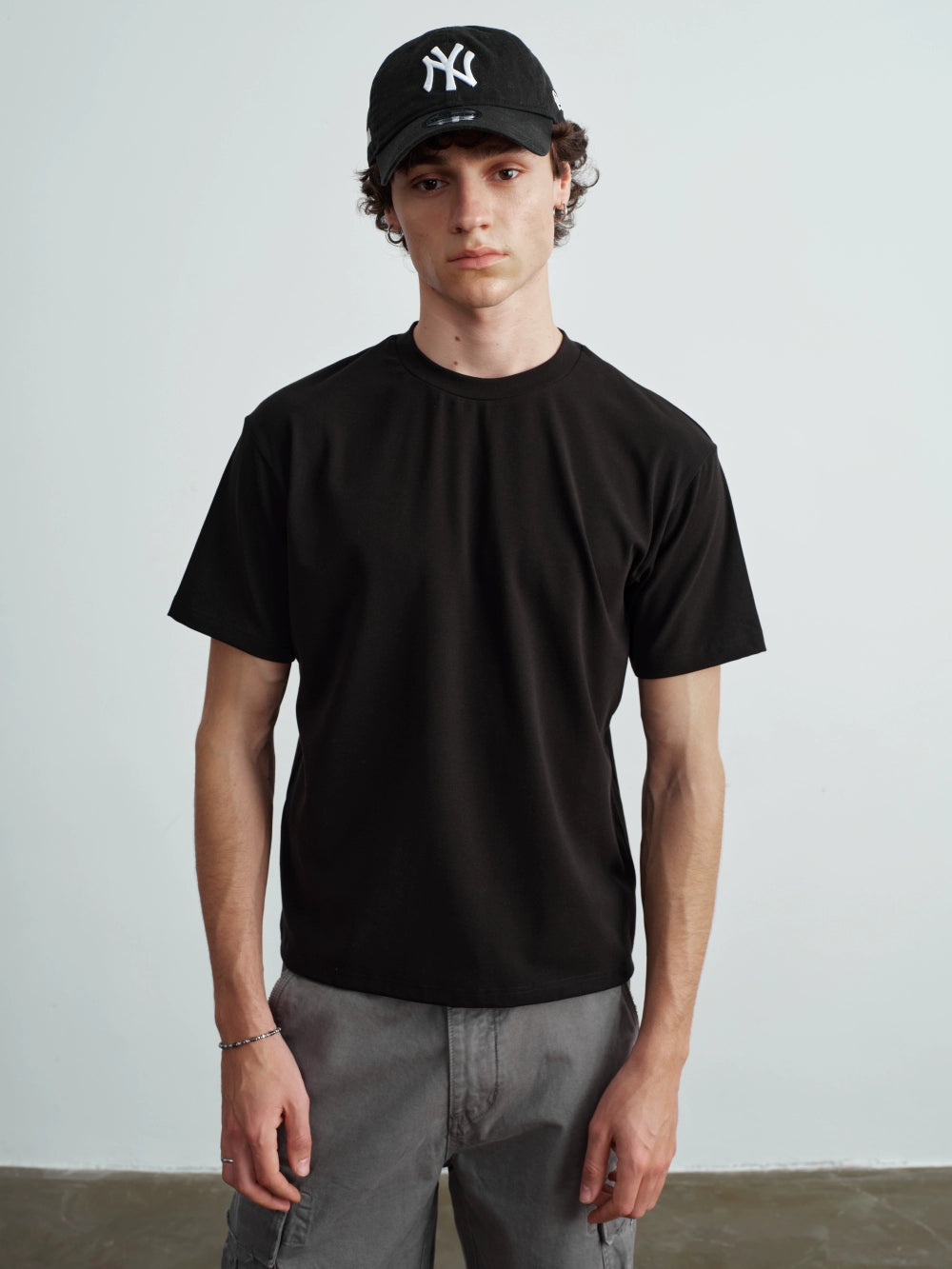 VLABMADE Commuter Embroidered Shoulder Tee
