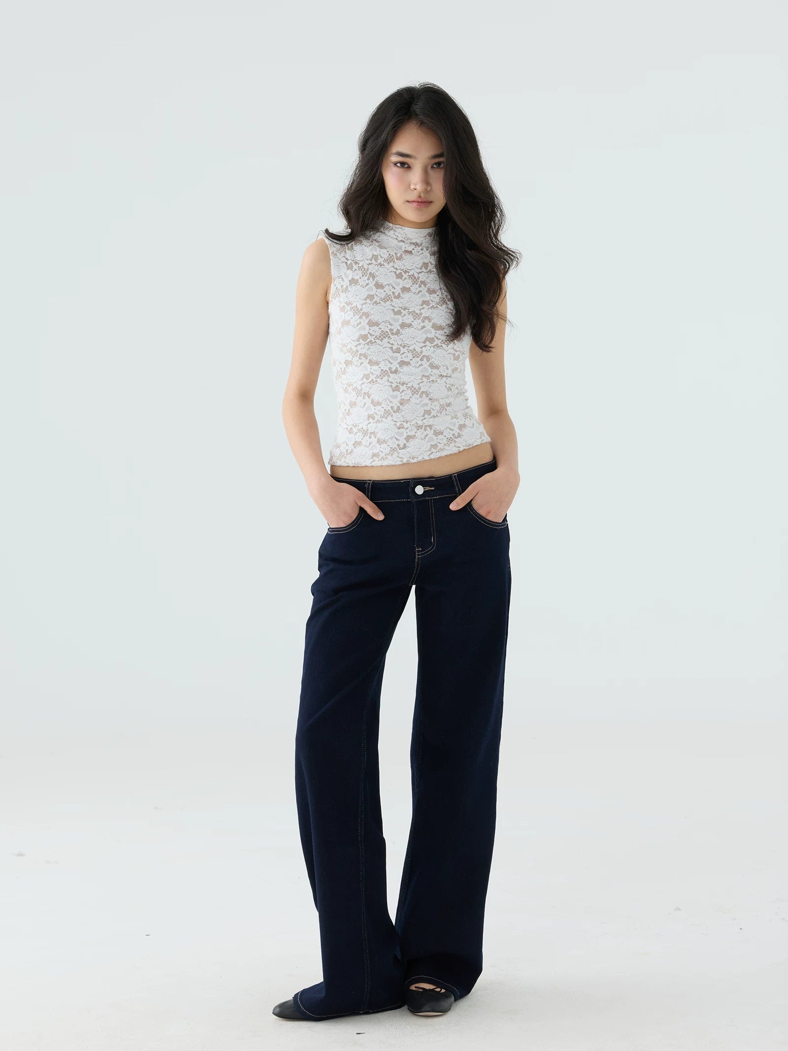Veryrareme Lace Stand-Up Collar Sleeveless Vest
