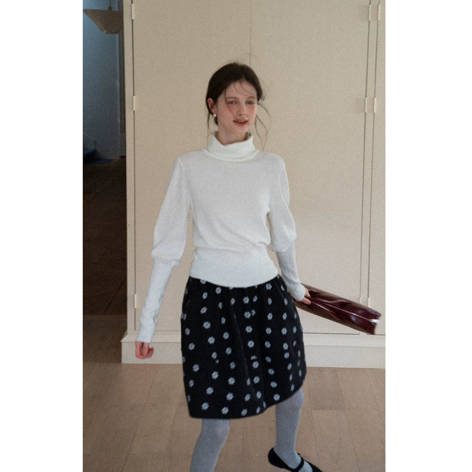 EGGKA Crew Neck Waist Wool Knitted Sweater