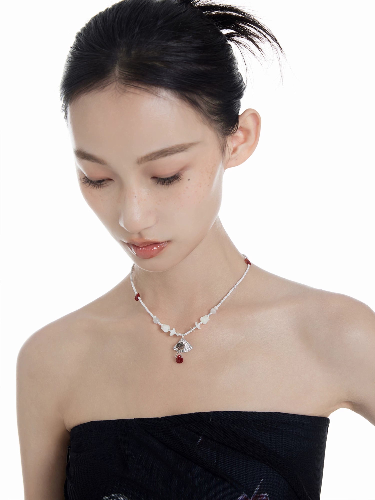 NO SOLUTION Turquoise Agate Beaded Chinese Folding Fan Necklace