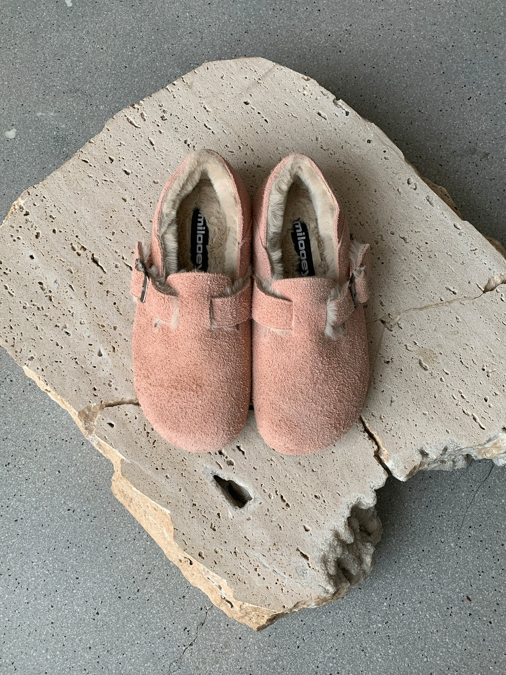 Milooey Flat-bottomed Fleece All-inclusive Soft-soled Shoes