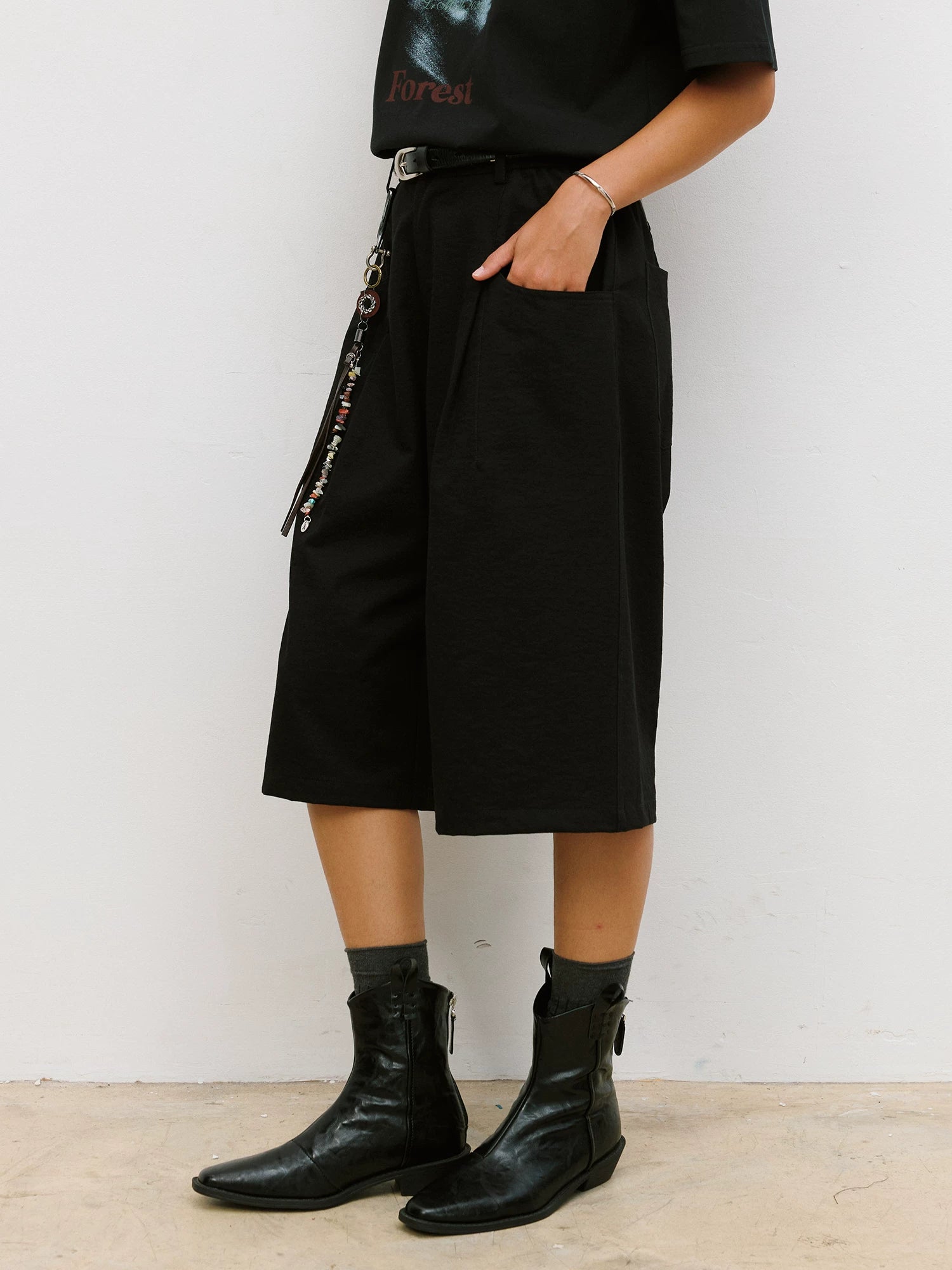 LR MADE Pleated Simple Seven-point Shorts