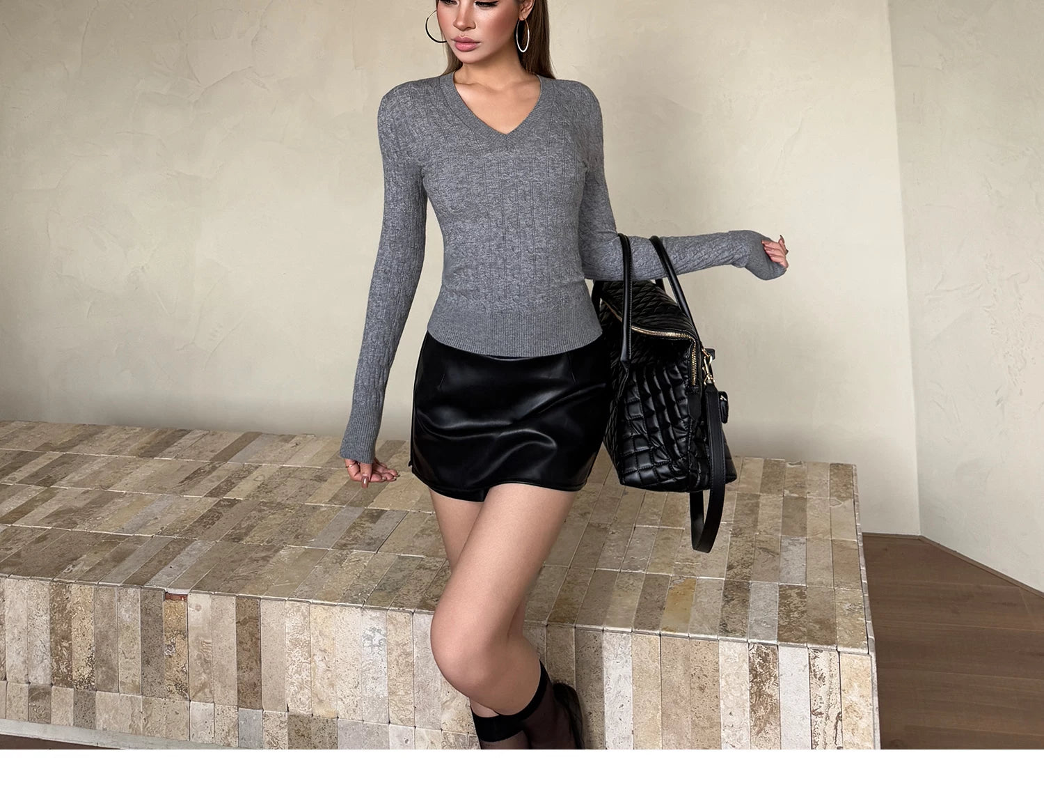 Audwyn V-neck Twisted Knitted Slim-fitting Sweater