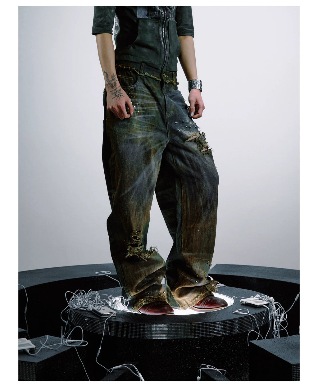PAIKI Ripped Burr Straight Loose Jeans