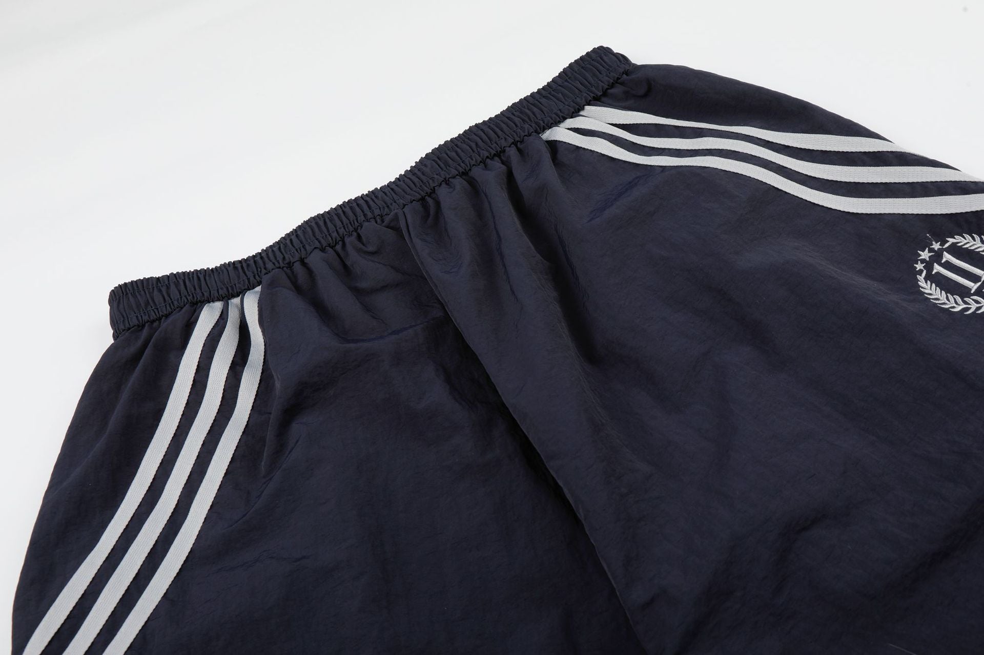 11KN Vintage Striped Color-block Straight-leg Cropped Pants