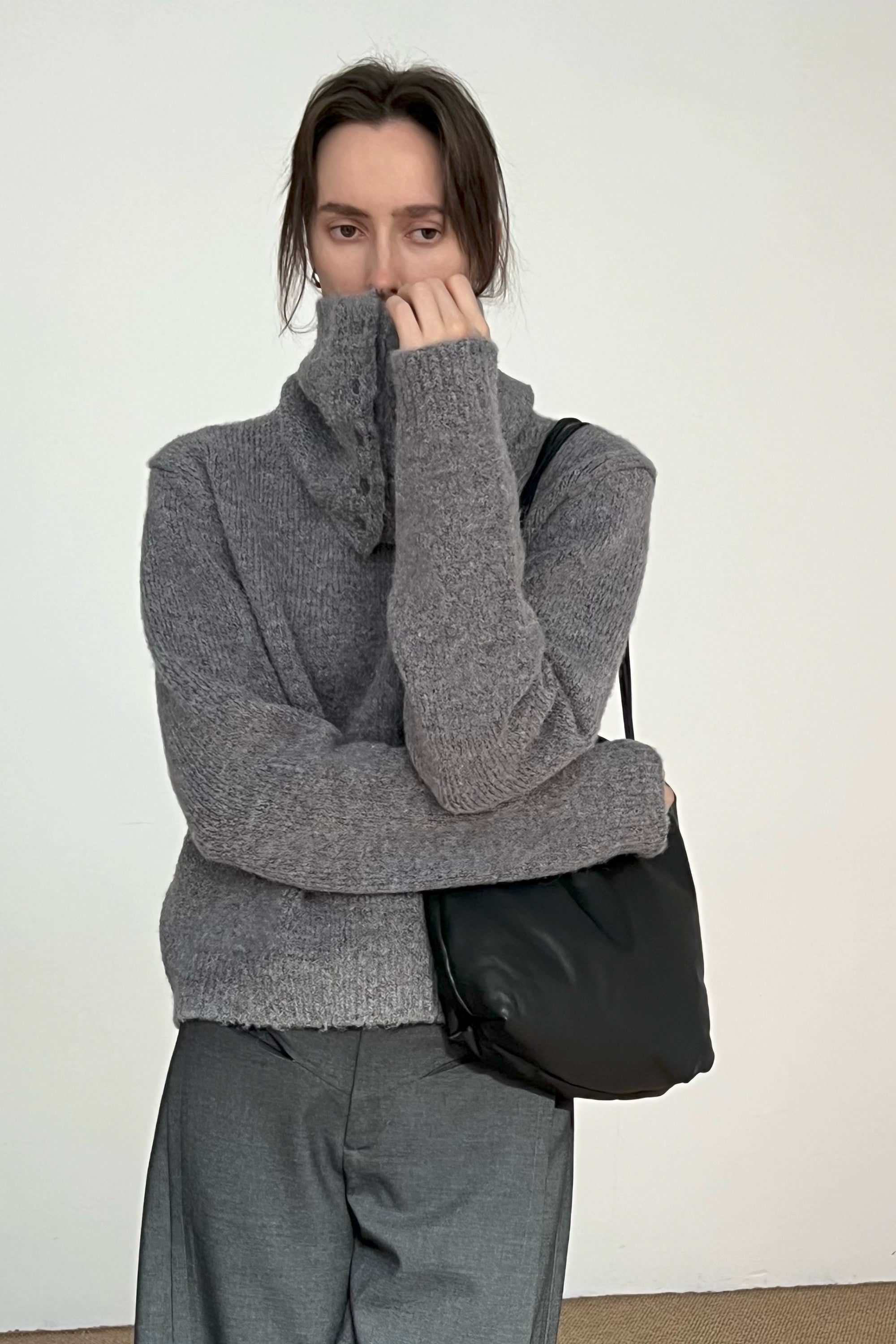 COLN Scarf Two-piece Short Sweater