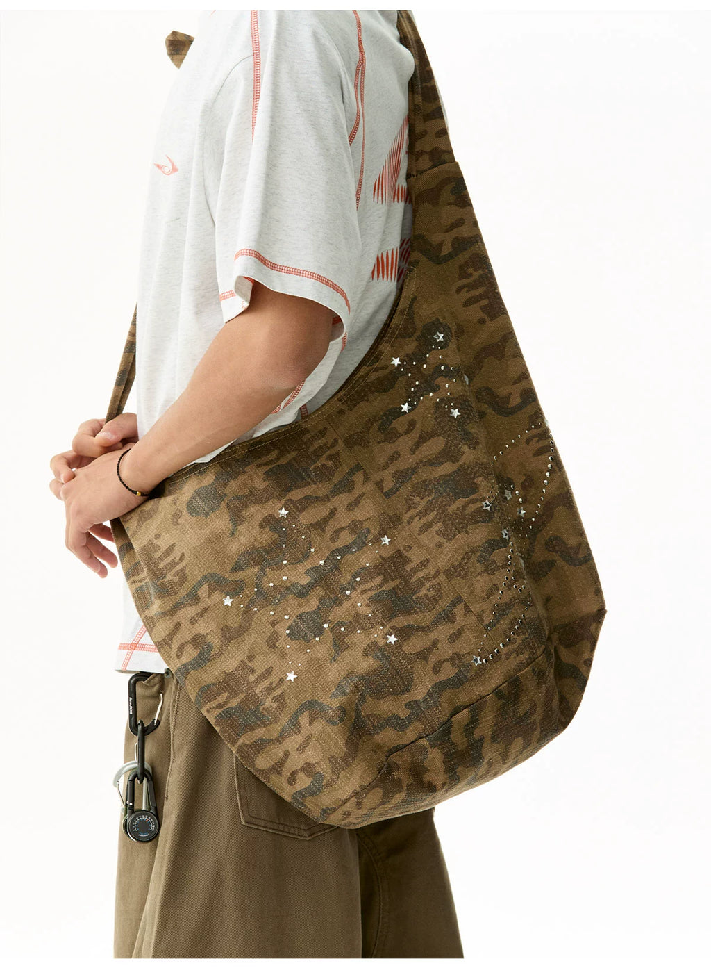 NewJNXS Camouflage Hot Diamond Large Capacity Stray Bag