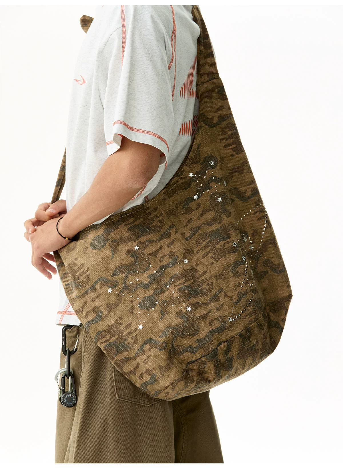 NewJNXS Camouflage Hot Diamond Large Capacity Stray Bag