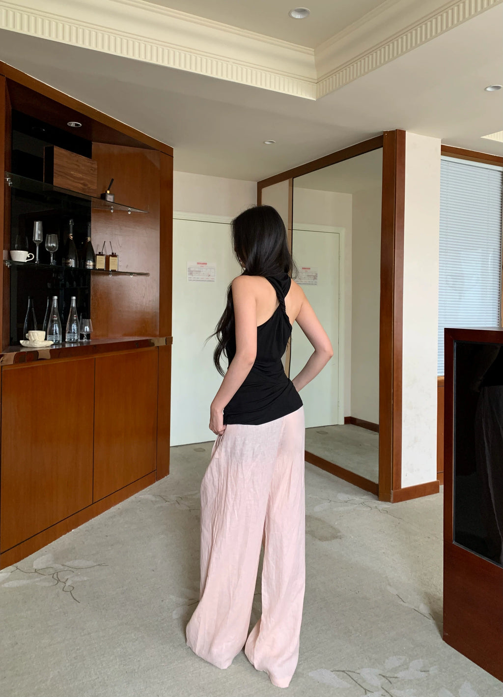 WITHMIN Low-rise Pleated Wide-leg Floor-mopping Trousers