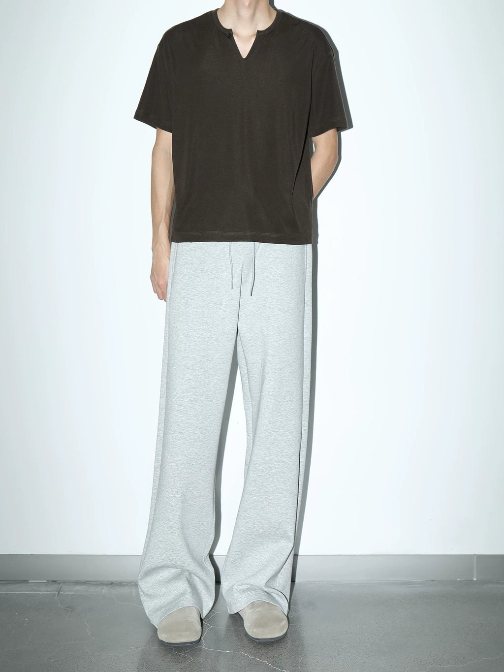 PLUS NO LOGO V-neck Tencel Wool Casual Tee