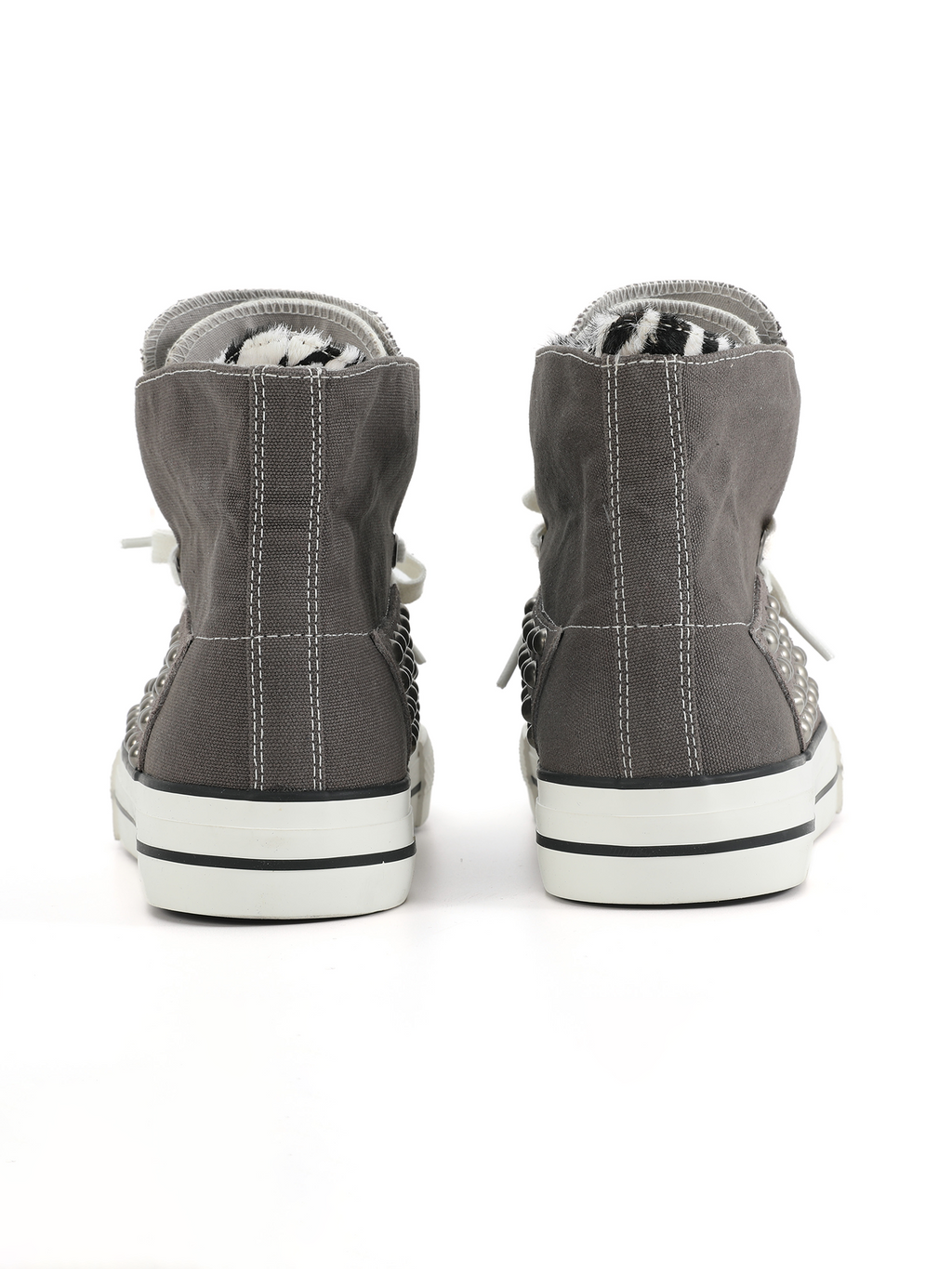 NumbAsia Zebra Pattern Star Print Rivet Canvas Shoes