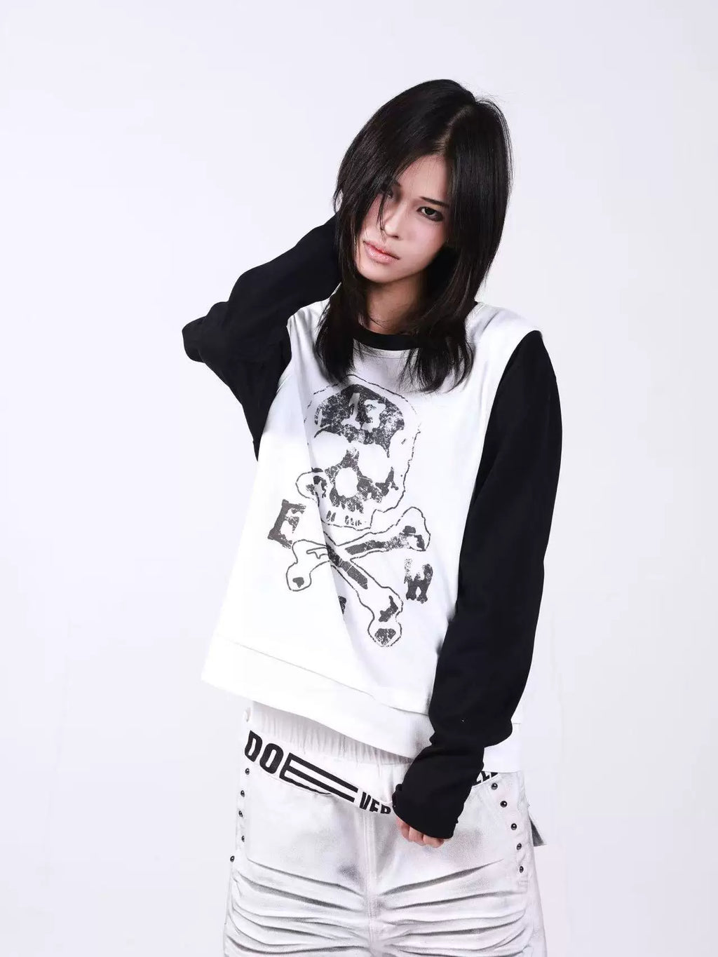 DETW Double Neckline Hem Contrasting Color Front Shoulder Long Sleeve