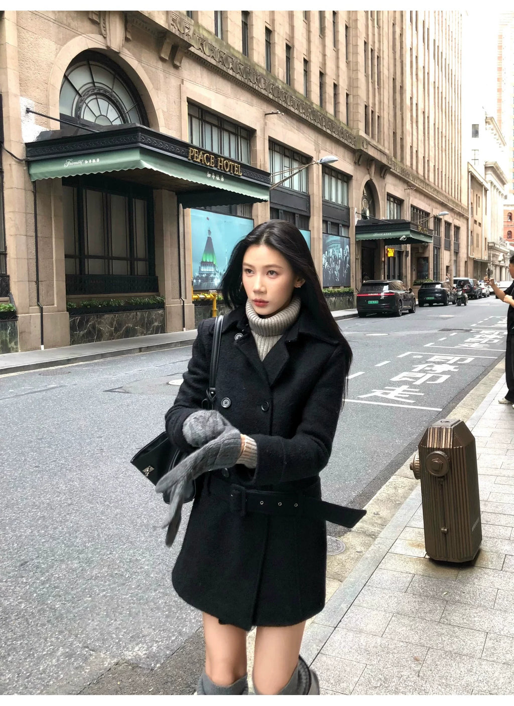 YOUNG KYLIN Premium Korean Short Front Shoulder Coat