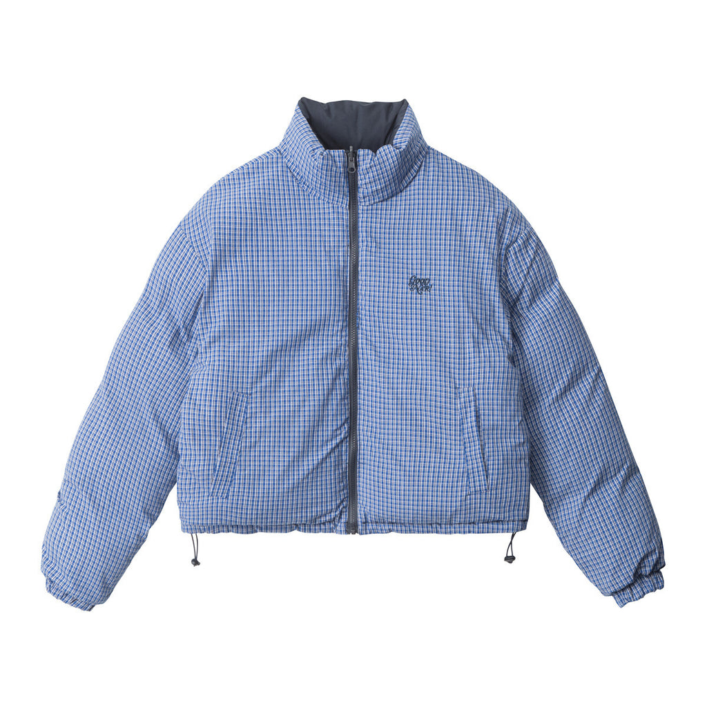 Nariele Wears A Stand-up Collar and A Loose Thickened Coat on Both Sides