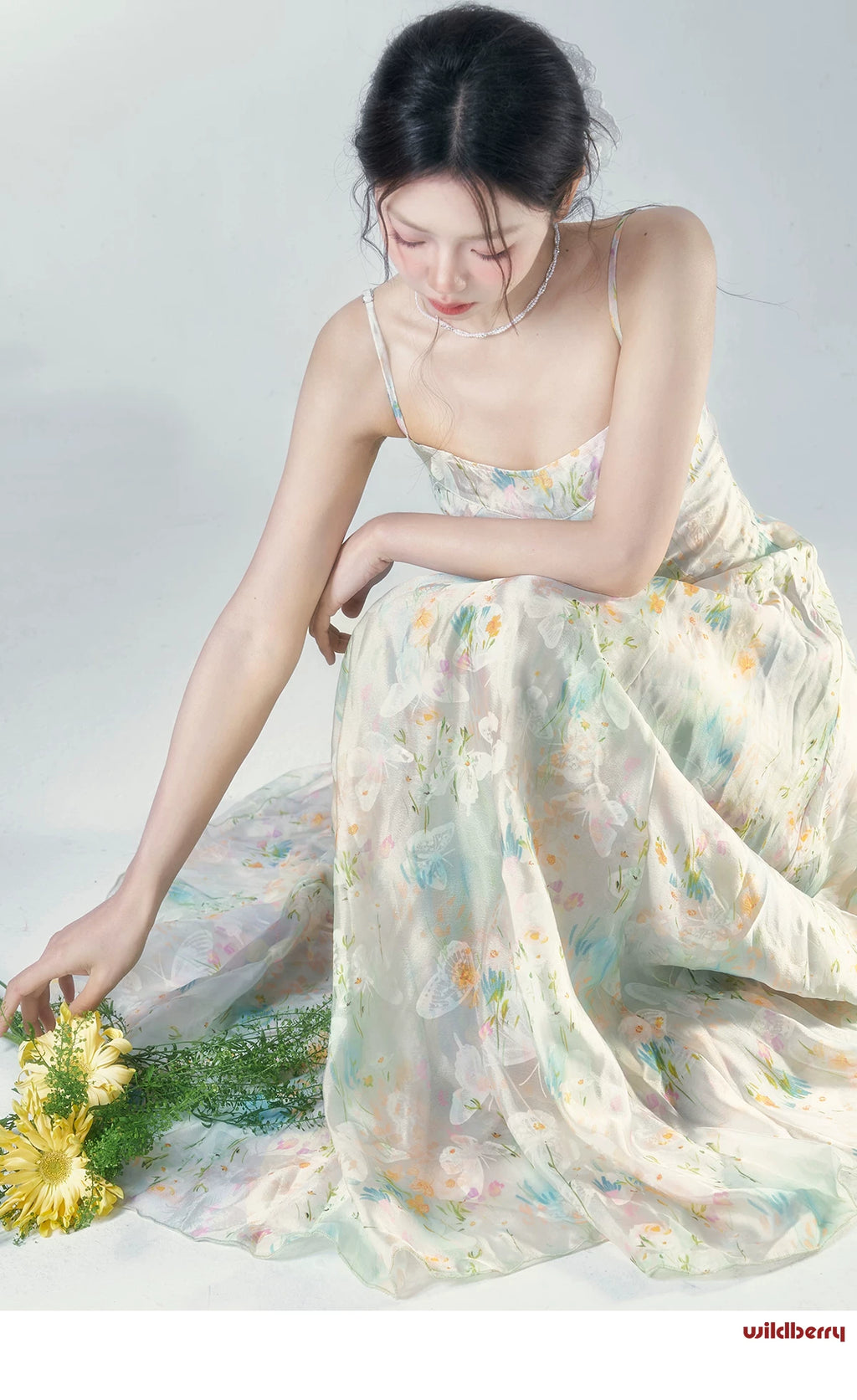 Wildberry Floral Suspender Waist Thin Holiday Dress