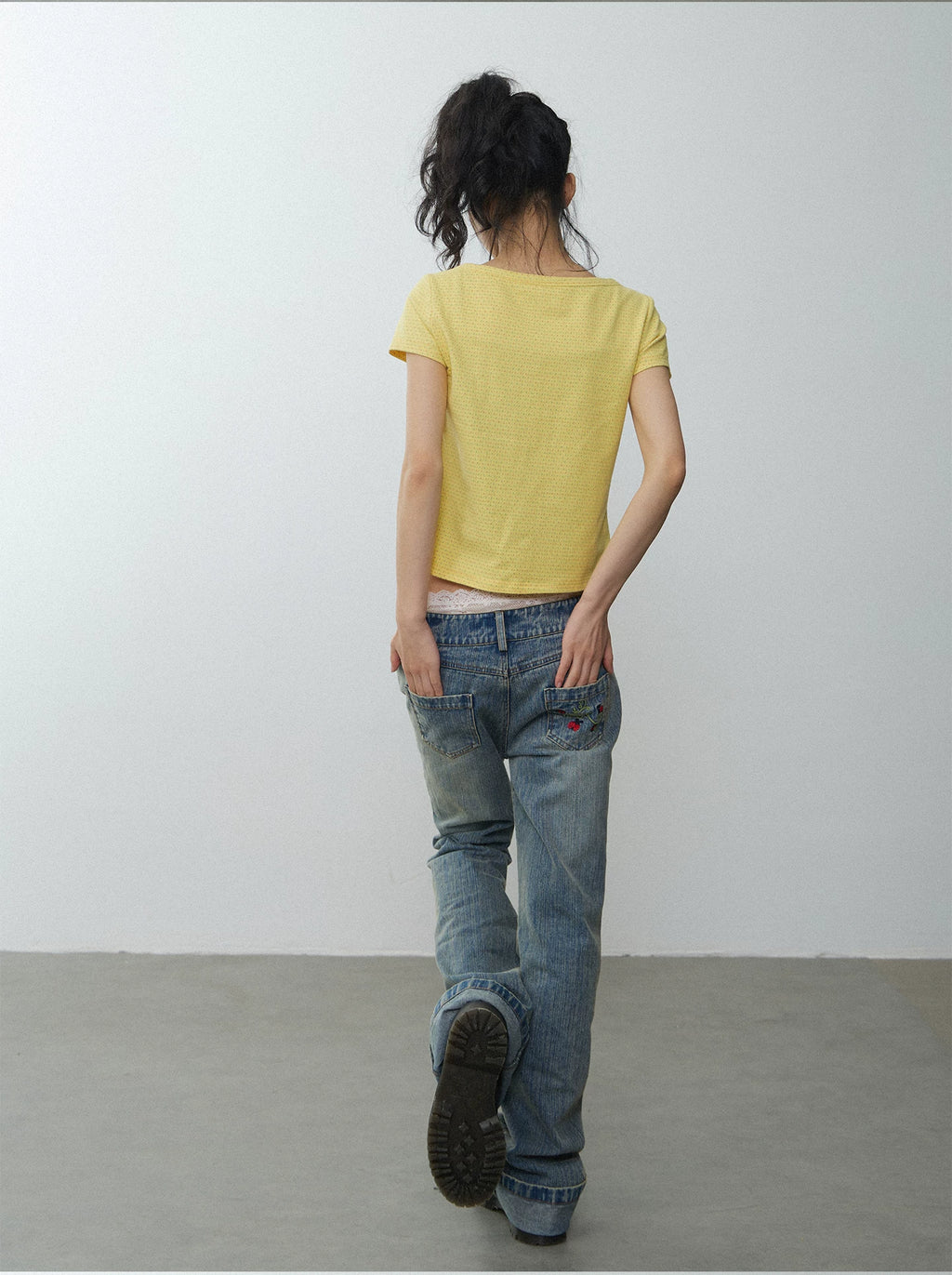 In Two Twos Snail Patch Embroidered Casual Tee