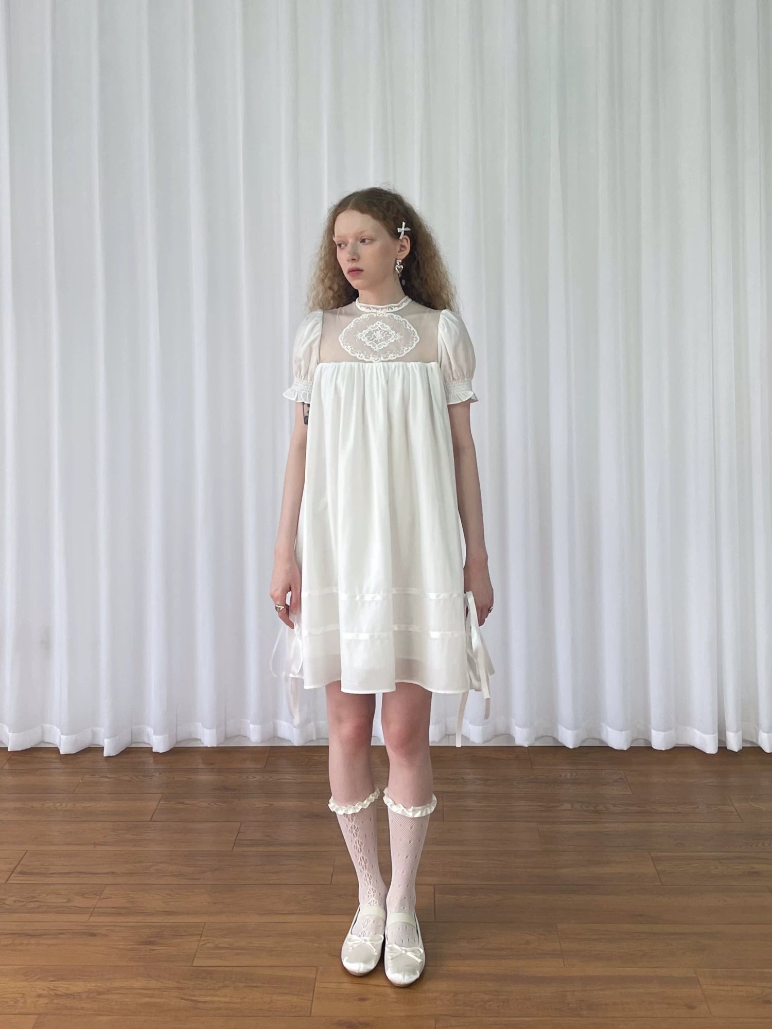 Loosesmell Lace Stitched Mesh Slim Dress