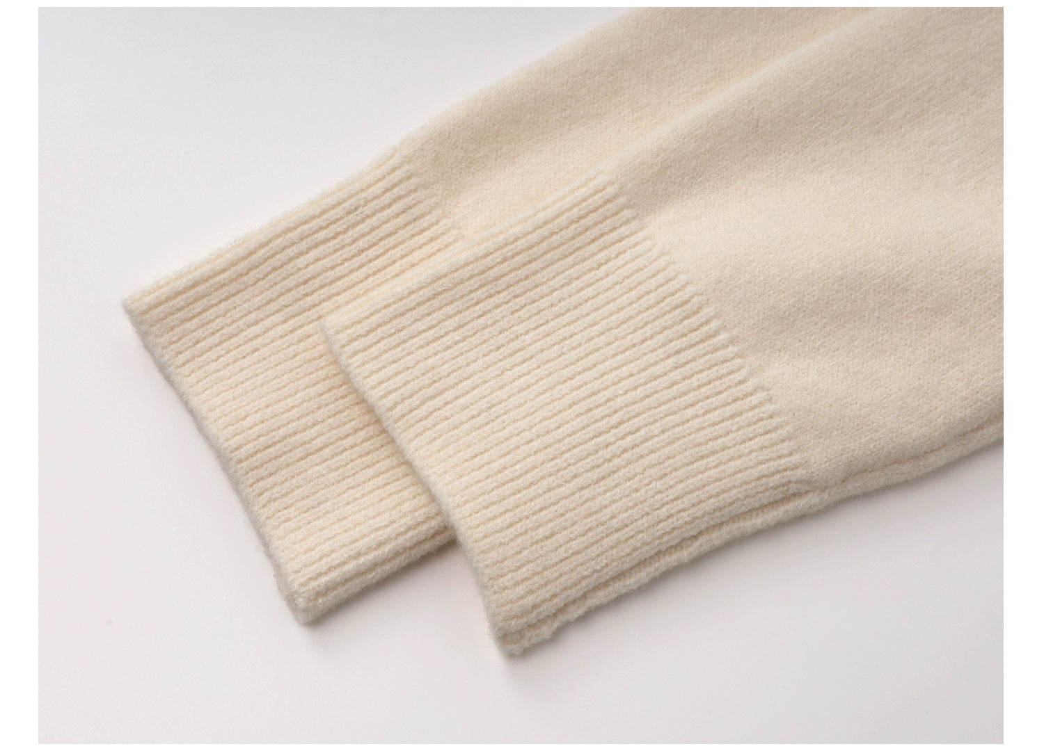 EIGHTHMONTH Vintage Crew Neck High Waist Knitted Sweater