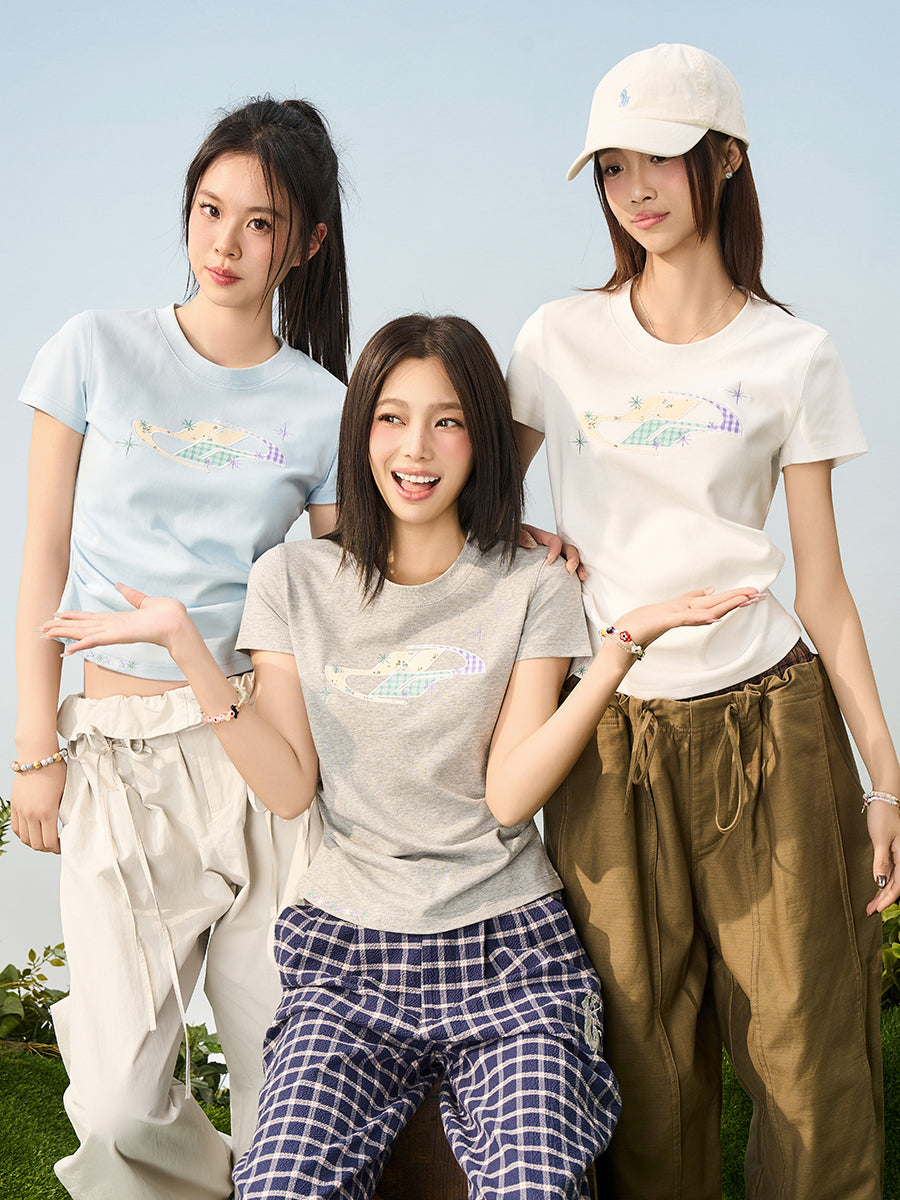 HACR Childlike Floral Applique Embroidered Pleated Slim Tee