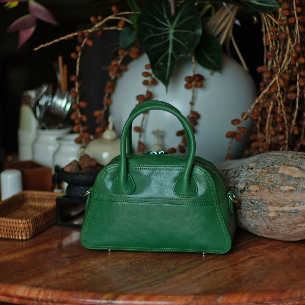 EZRO Simple and Versatile Leather Handbag