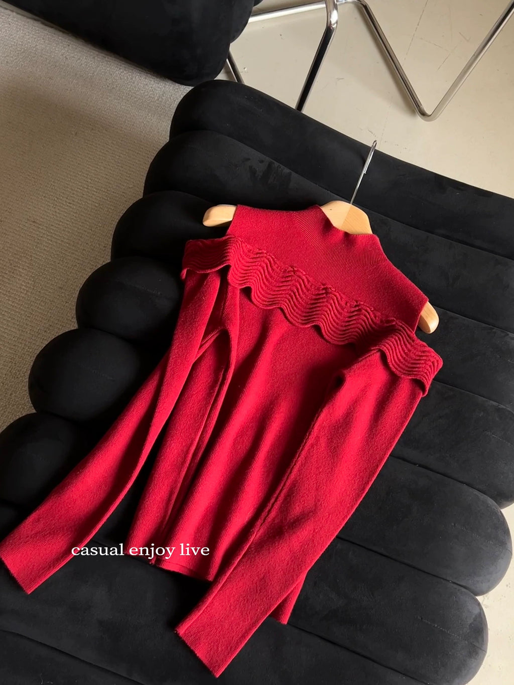 EGGKA Semi-turtleneck Wavy Edge Off-the-shoulder Long-sleeved Knitted Sweater