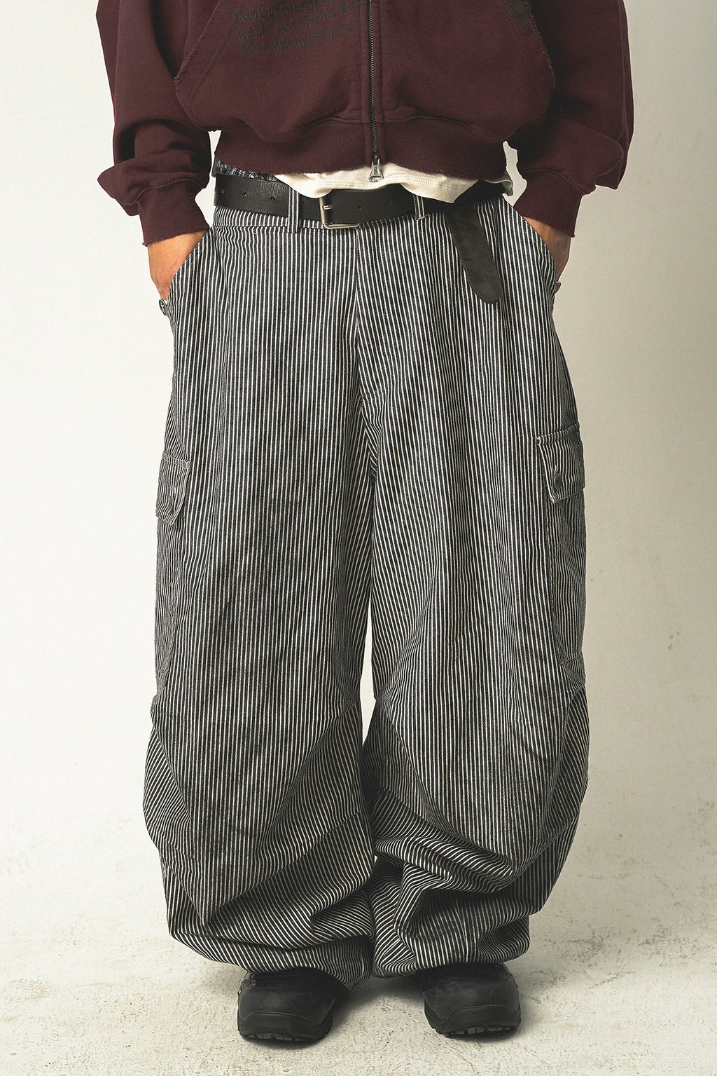TH90 Striped Lantern Wide-leg Slacks
