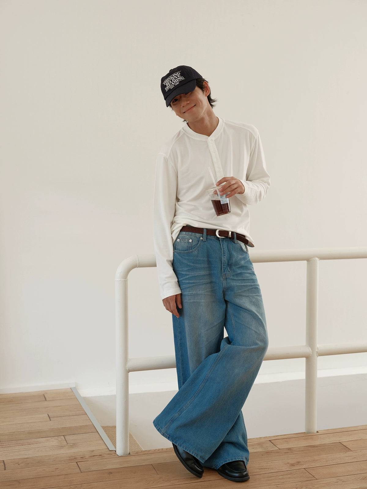 CARPEM Three-dimensional Cat Beard Loose Straight Jeans