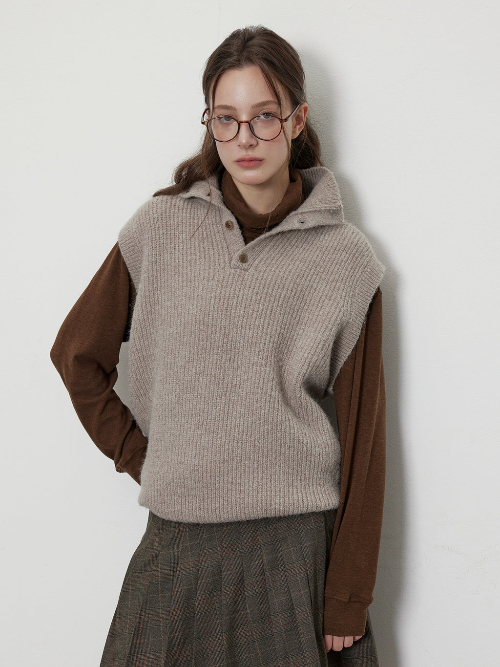 LR MADE Knitted Lapel-neck Half-cardigan Vest