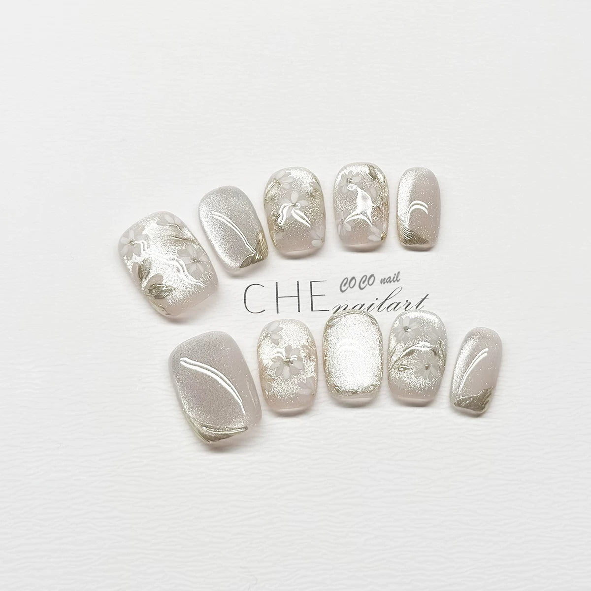 COCO Minimalist Advanced Sense White Wearing Armor
