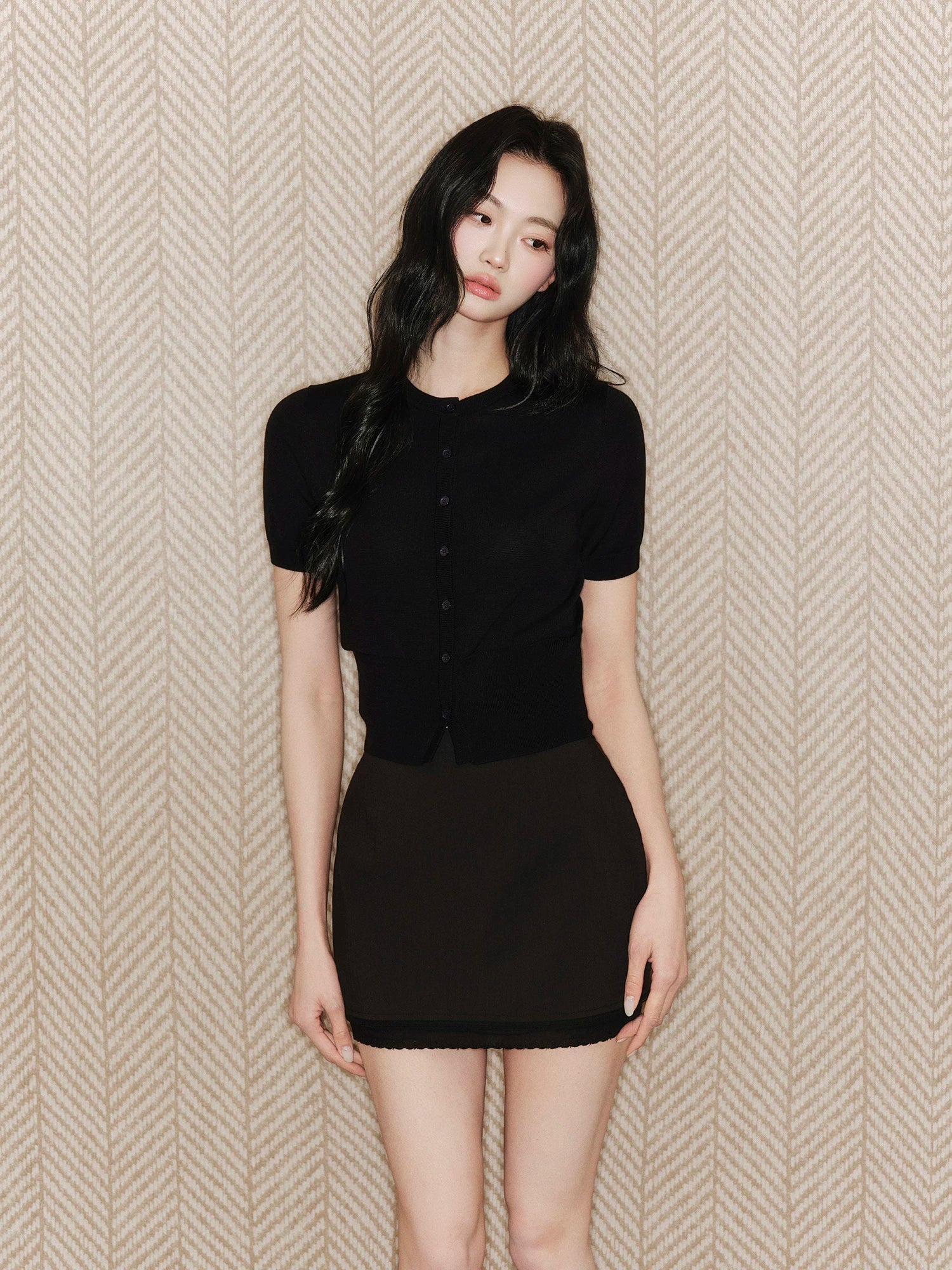 Avenement Knitted Round Neck Slim Short Tee