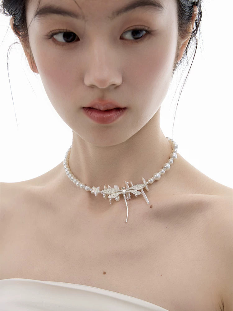 NO SOLUTION Dragonfly Baroque Pearl Necklace