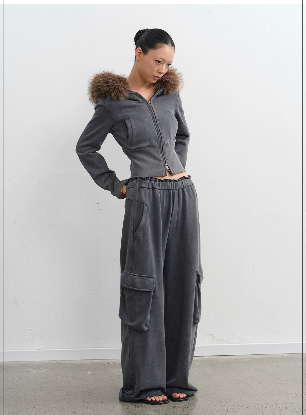 LINY LIBERTY Removable Fur Collar Short Sweater Casual Sweatpants Set