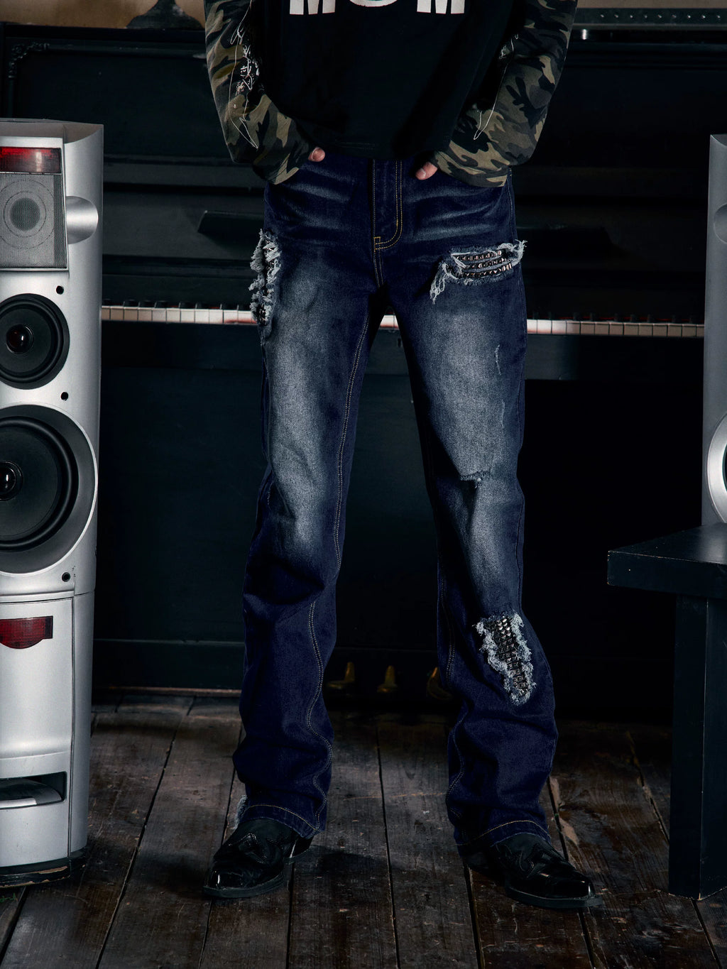 PAIKI Rivet Ripped Slim-fit Micro-elastic Jeans