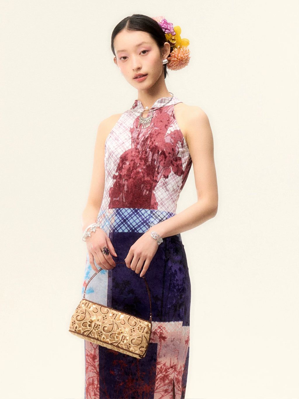 LOUMUTAKU Retro Baijiabu Neck-hanging Sleeveless Velvet Cheongsam