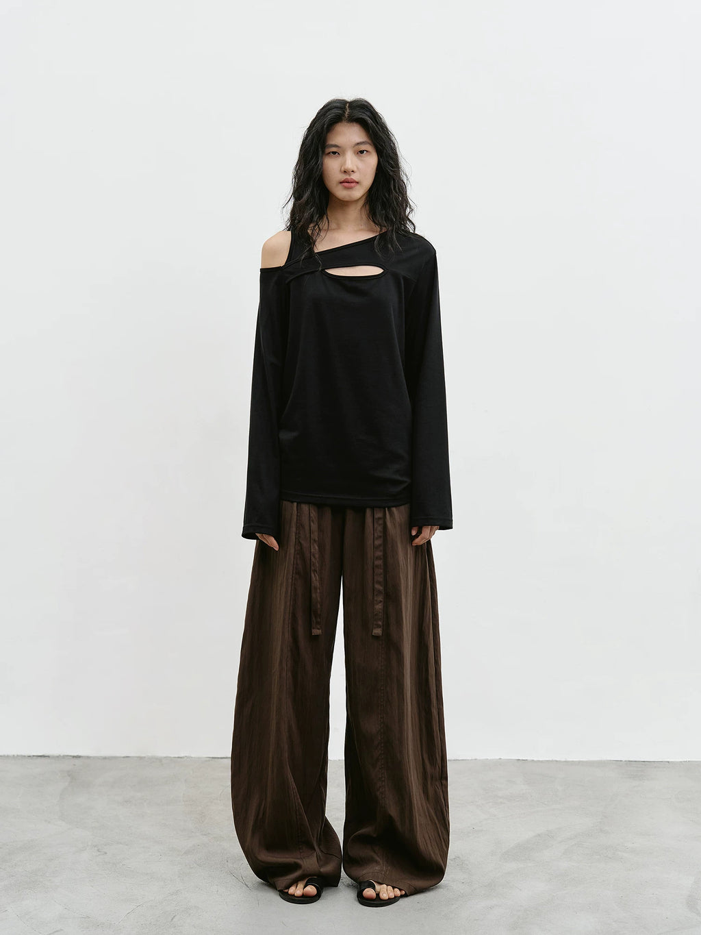 EIGHTHMONTH Slash Shoulder Hollow Loose Long Sleeve