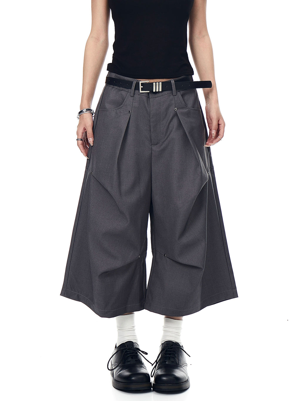 BLACKLISTS riveted pleated cropped trousers