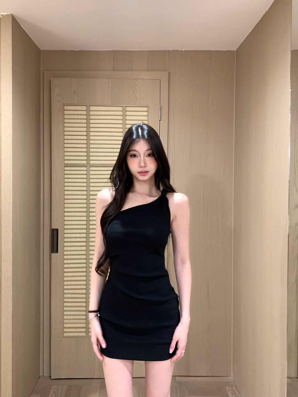 WITHMIN Diagonal Neck Off-the-shoulder Waist Slim-fit Skirt