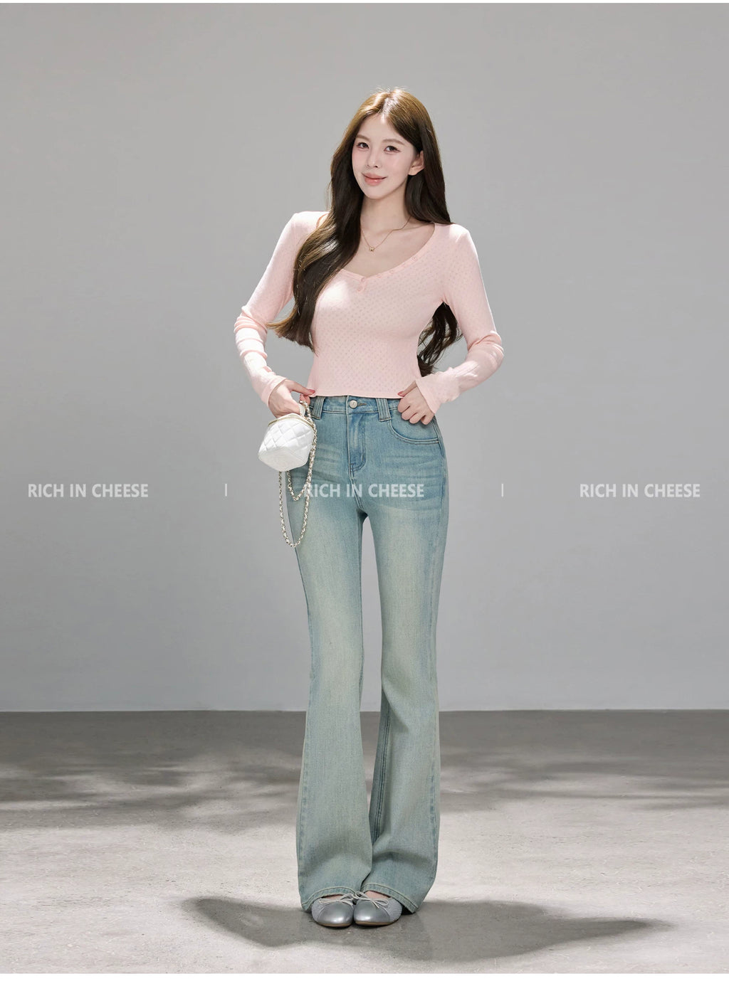 RICH IN CHEESE Slim and Versatile Long Sleeves
