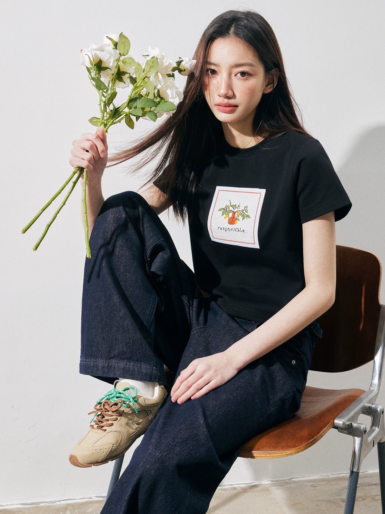 RPB BRAND Vase Vintage Sticker Embroidery Tee