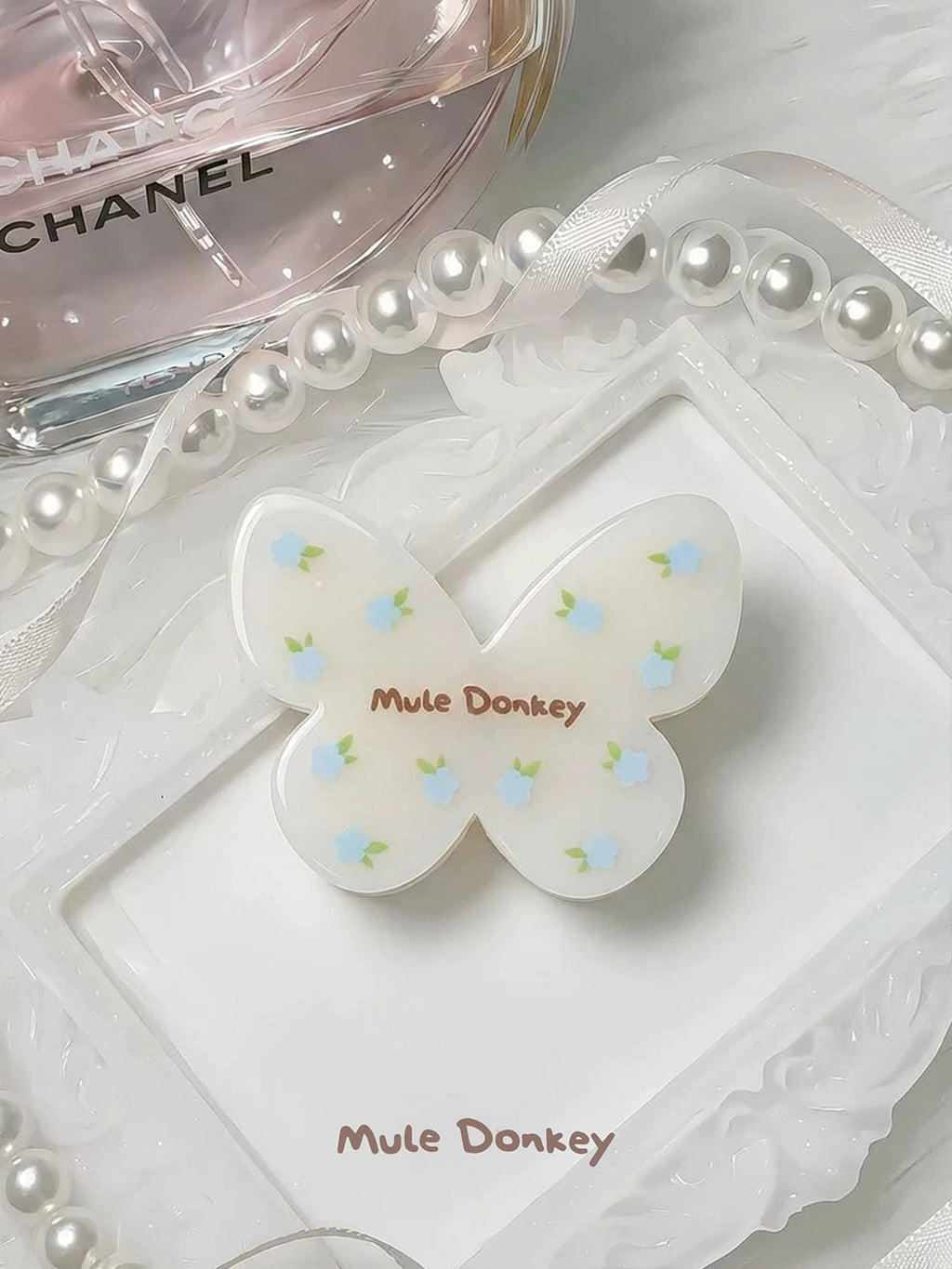 Mule Donkey White Floral Butterfly Hairpin