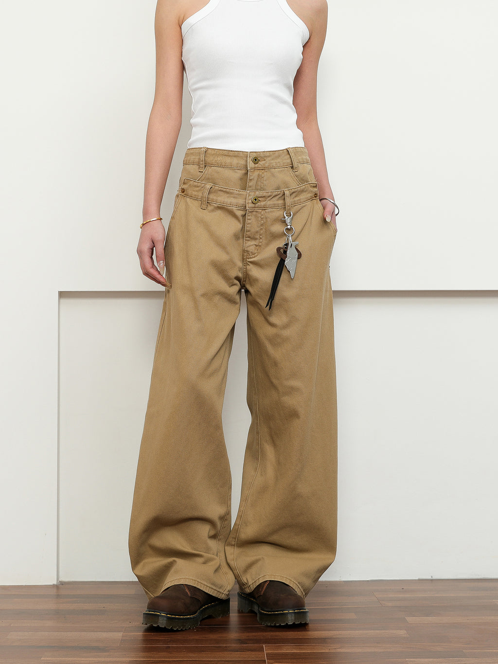 FLYOFF Bàrn double waisted straight-leg pants