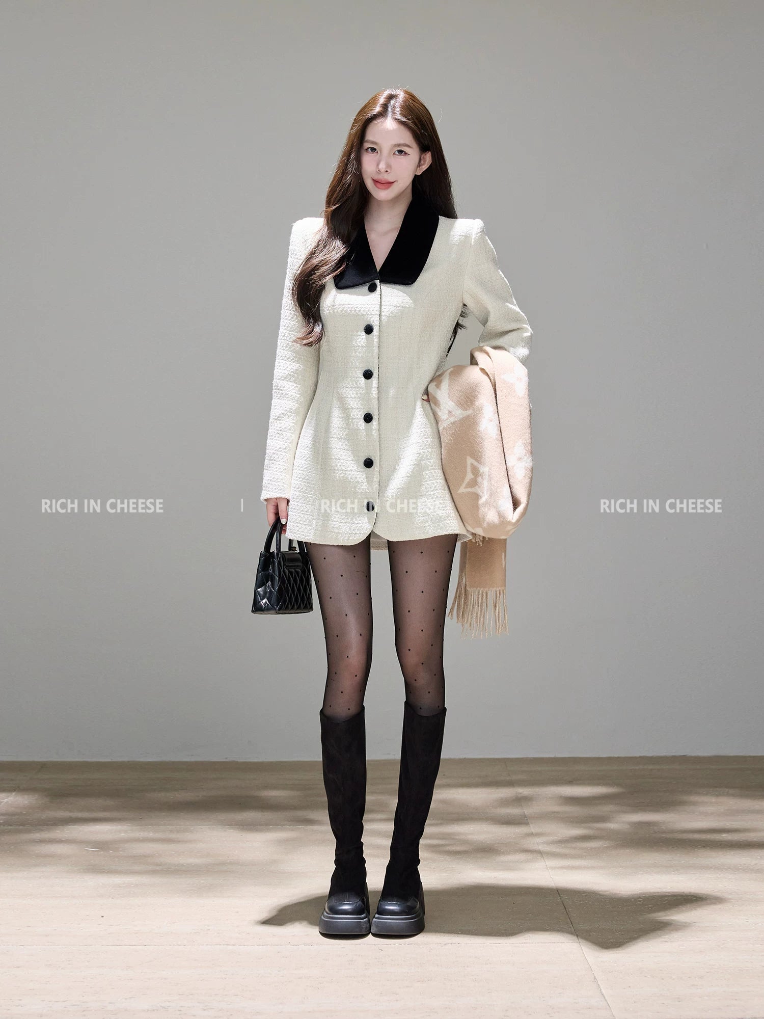 RICH IN CHEESE Premium Single-breasted Temperament Short Skirt