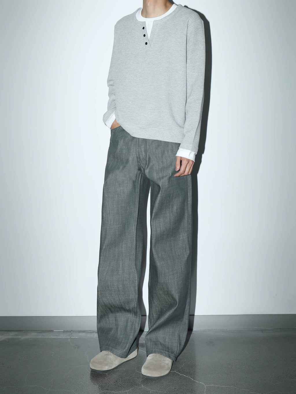 PLUS NO LOGO Straight Breasted Jeans