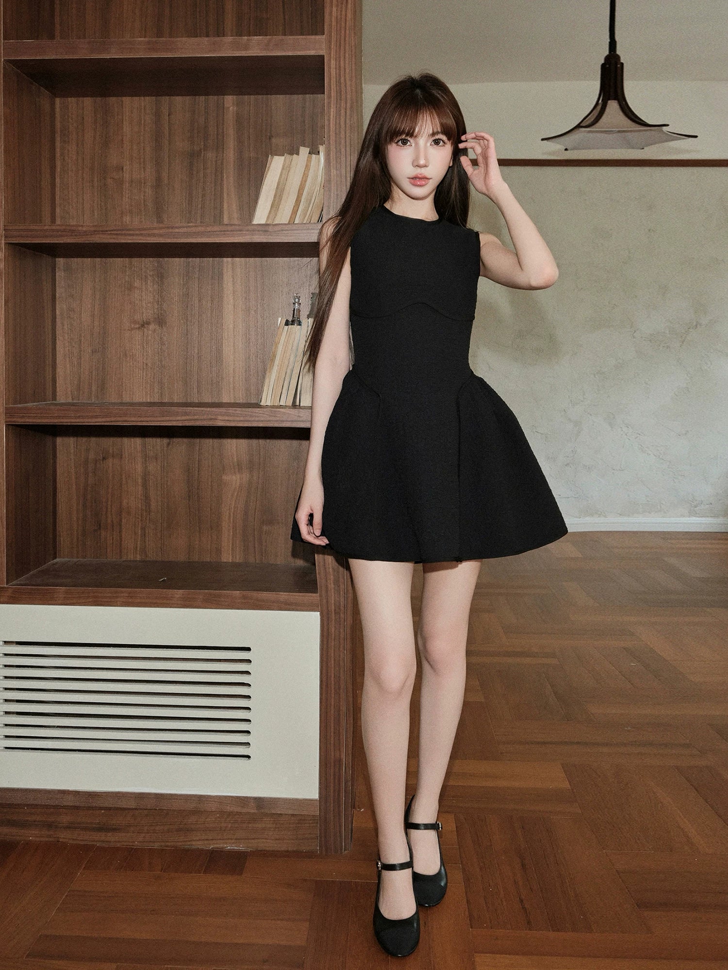 Avenement Slim-fitting Waist Round Neck Sleeveless Dress