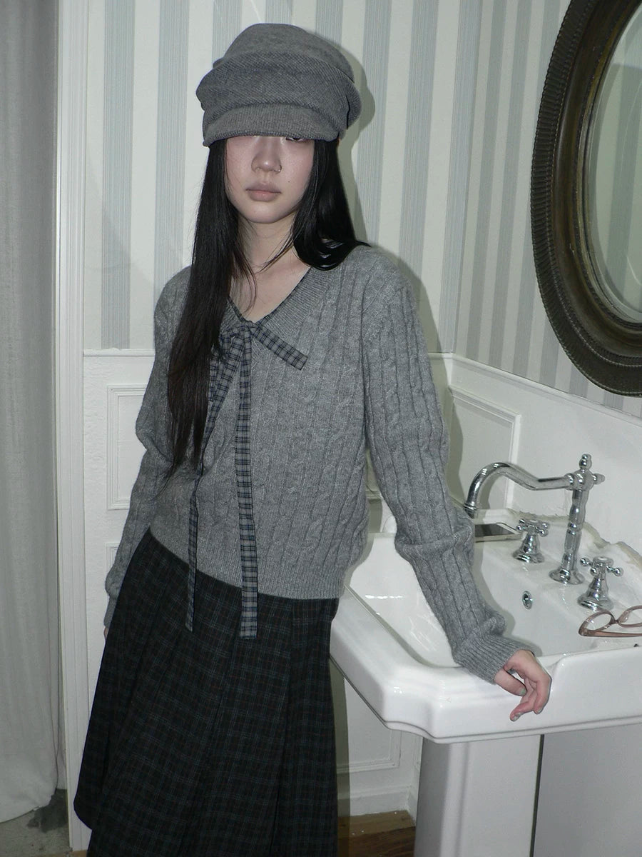 Ang: Project Twist Crew Neck Checked Bow Strap-on Sweater