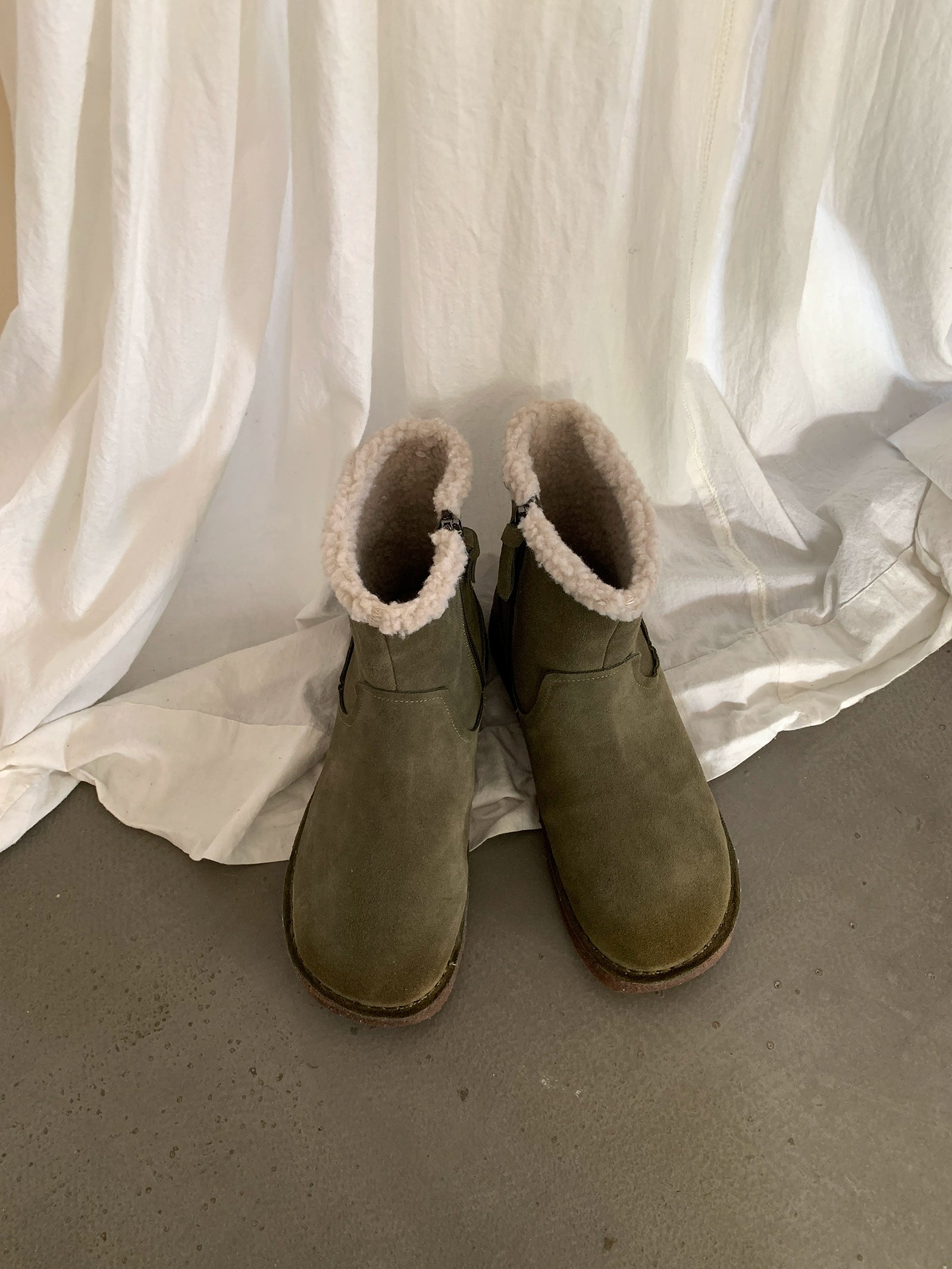 Milooey Retro Leather Mid-tube Snow Boots