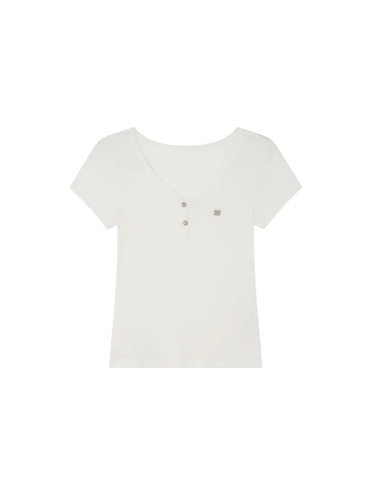 KANO Retro V-neck Letter Metal Label Slim Tee