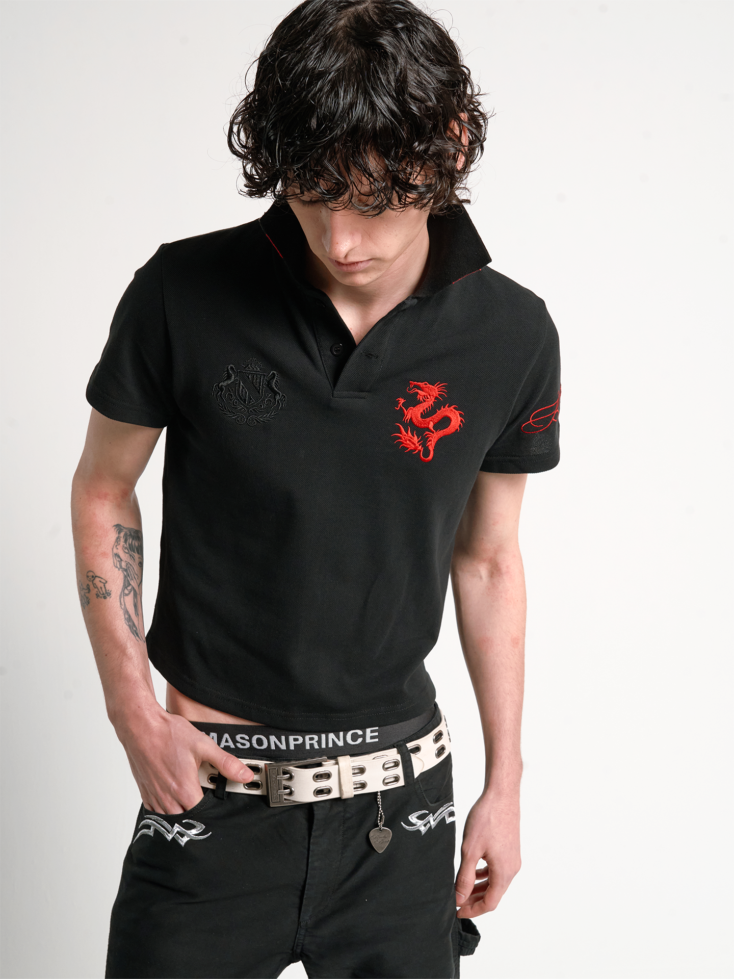 No E Mosen Embroidered Patch Print Lapel Tee
